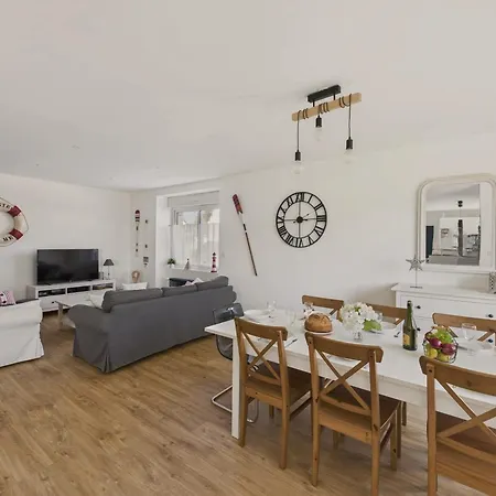 Дом отдыха Maison Pour 8 Adultes Et 1 Enfant - Lesconil